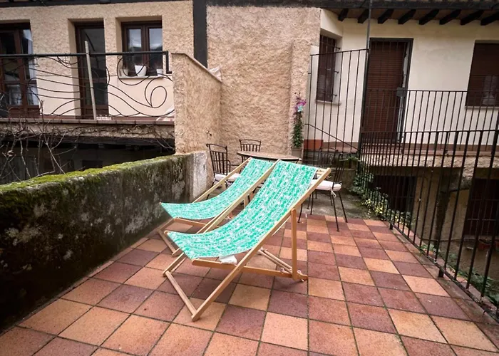 아파트 El Rincon Templario *